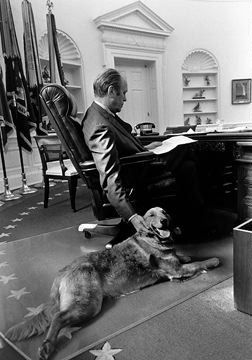 A1813-5. President Ford and Liberty in the Oval Office. November 7 ...