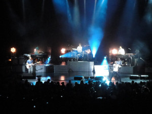 maroon 5 performing misery maroon 5 performing harder to breathe