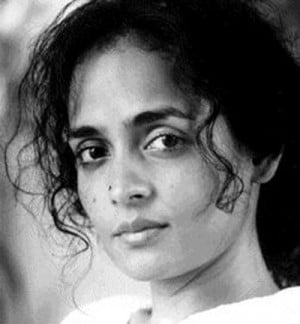 Pesanti critiche ad Arundhati Roy per le sue dichiarazioni sul Kashmir ...