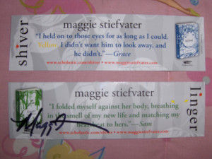 Now for the giveaway! Maggie was kind enough sign 7 bookmarks for me ...