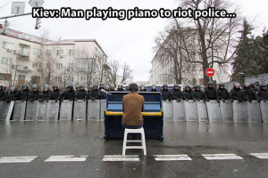 funny picture man playing piano Kiev police wanna joke.com