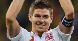 El capitán de Inglaterra, Steven Gerrard, jugador del Liverpool ...