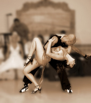 Tanzen lernen – Tanzschule oder doch zu Hause?