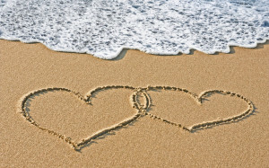 Two Hearts In The Sand HD Wallpaper