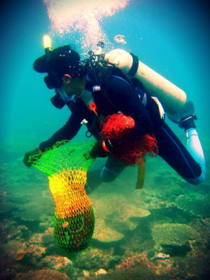Click to enlarge image Phuket-Marine-Research.jpg