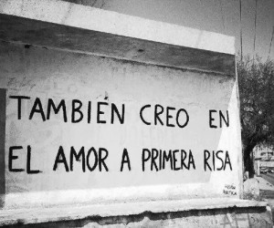 Love quotes in spanish written on the wall (4)