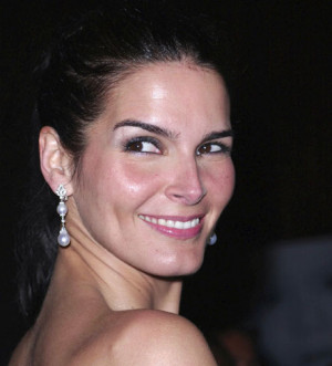 Angie Harmon Wants You To Know She Still Exists