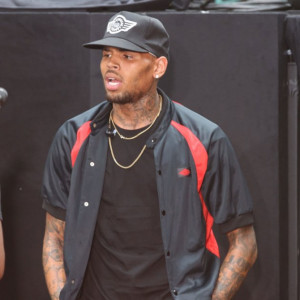 Chris Brown Tweets Inspirational Quotes From Rehab