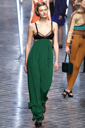 Constance Jablonski street style biography