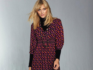 Anja Rubik Wallpaper