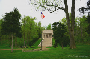 The memorial, which houses the cabin that Abraham Lincoln was born in.