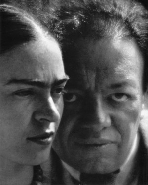 Martin Munkacsi: Frida Kahlo and Diego Rivera , 1933