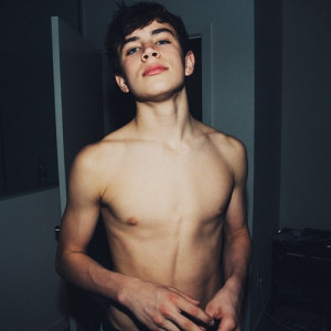 Hayes Grier's Birthday: Celebrate The Web Star's 15 Best Looks 5 ...
