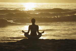 Mit Yoga im Urlaub zur inneren Ruhe finden – ©Jupiterimages ...