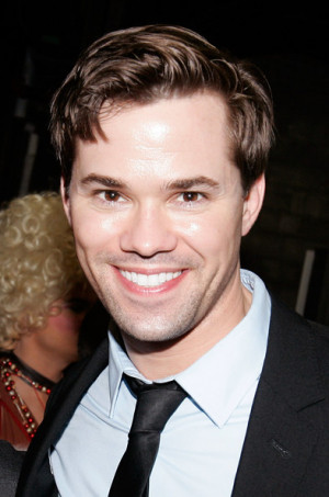 Andrew Rannells Gay