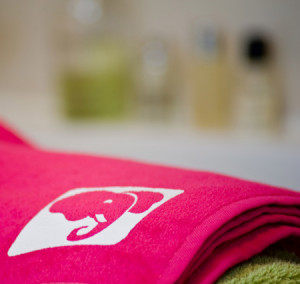 Compare holiday insurance products - with Pink Elephant