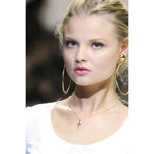 don't usually wear a lot of makeup because I tend to like a natural ...