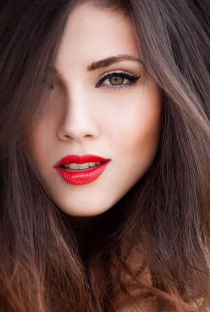 Bold red lips - #15daystoDDG: The 6 best makeup tricks you need to ...