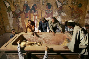Egypt's Famous Tomb of Tutankhamun Set for 5-Year Renovation Project ...