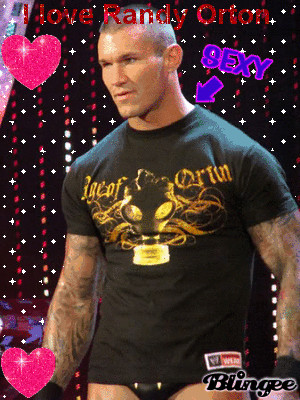 just love him.He is soo hot. :)