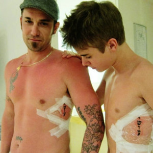 Like Son, Like Father: Matching Tattoos for Justin Bieber and Dad!