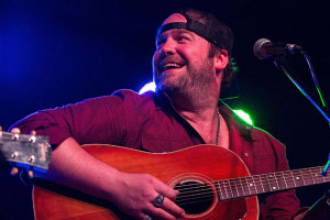 Lee Brice Debuts ‘Drinking Class’ on ‘Late Show With David ...