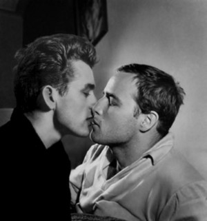 malesoulmakeup:James Dean kisses Marlon Brando