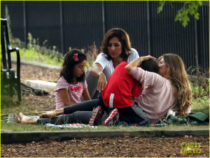 gisele bundchen shares inspirational john lennon quote 03