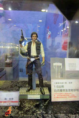 Hot Toys Han Solo and Chewbacca On Display at CICF Expo - The Toyark ...