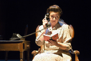 as Amanda Wingfield in the 1st Stage production of The Glass Menagerie ...