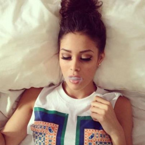 smoke girl tumblr pretty cute amazing swagger girl