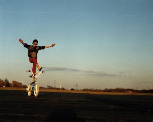 1990s-bmx-freestyle-framestand-picture