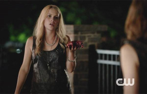 Rebekah kills a Marcel's servant. - The Originals Picture