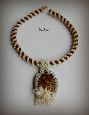 ... Embroidery, Necklaces Statement, Beige Gold, Places, Brown Pendants