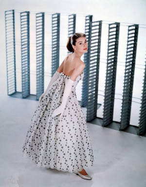 Audrey-Hepburn-Funny-Face-White-Silver-Dress-Flats