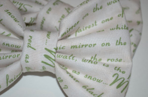 quotes from snow white this bow features quotes from the snow white ...