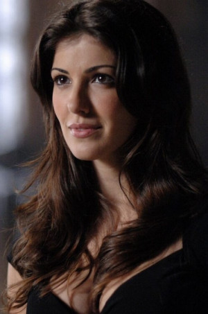 foto christie laing interpreta un demone nell episodio christie laing ...