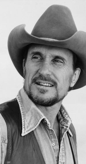 MV5BMjE2NjcyMzY0Ml5BMl5BanBnXkFtZTgwMDU2NjQ3MTE@._V1_UY1200_CR161,0 ...