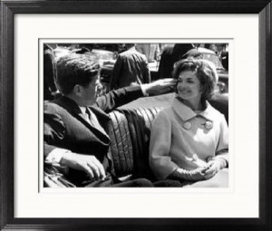 Jackie and John F. Kennedy returning ...