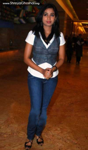 shreya ghoshal jeans