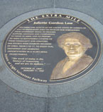 The Juliette Gordon Low commemorative medallion, part of the Extra ...