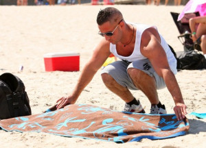 The 'Jersey Shore' Guys Get A Tan For The Holiday Weekend