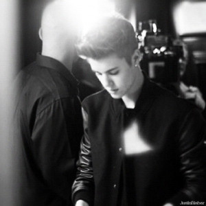 The pic appeared only briefly. Then Justin deleted it from the site.