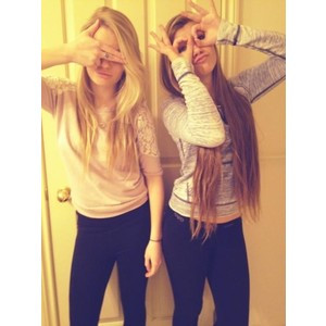 friends blonde and brunette hair