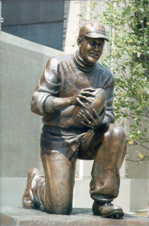 Frank Leahy Statue -- Photo by Robert F. Ringel