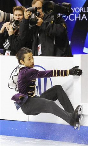 Funny Ice Skating Falls (14 pics) - Picture #8