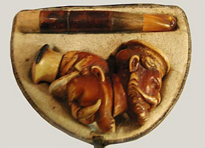 Viking with horned helmet - in blackened Meerschaum