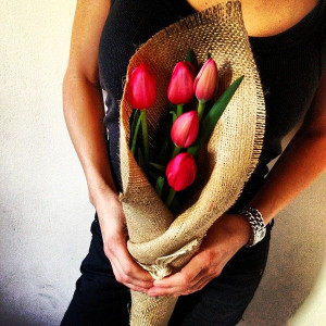 ... .com/2013/07/small-romantic-gestures-little-flowers-sydney.html