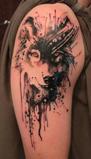 Watercolor Wolf Tattoo design on men hand region. Tattoo this ...