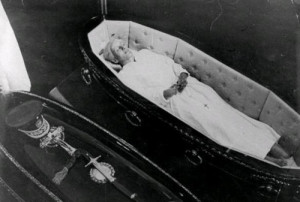death dying Fame famous people dead body dead person Eva Peron